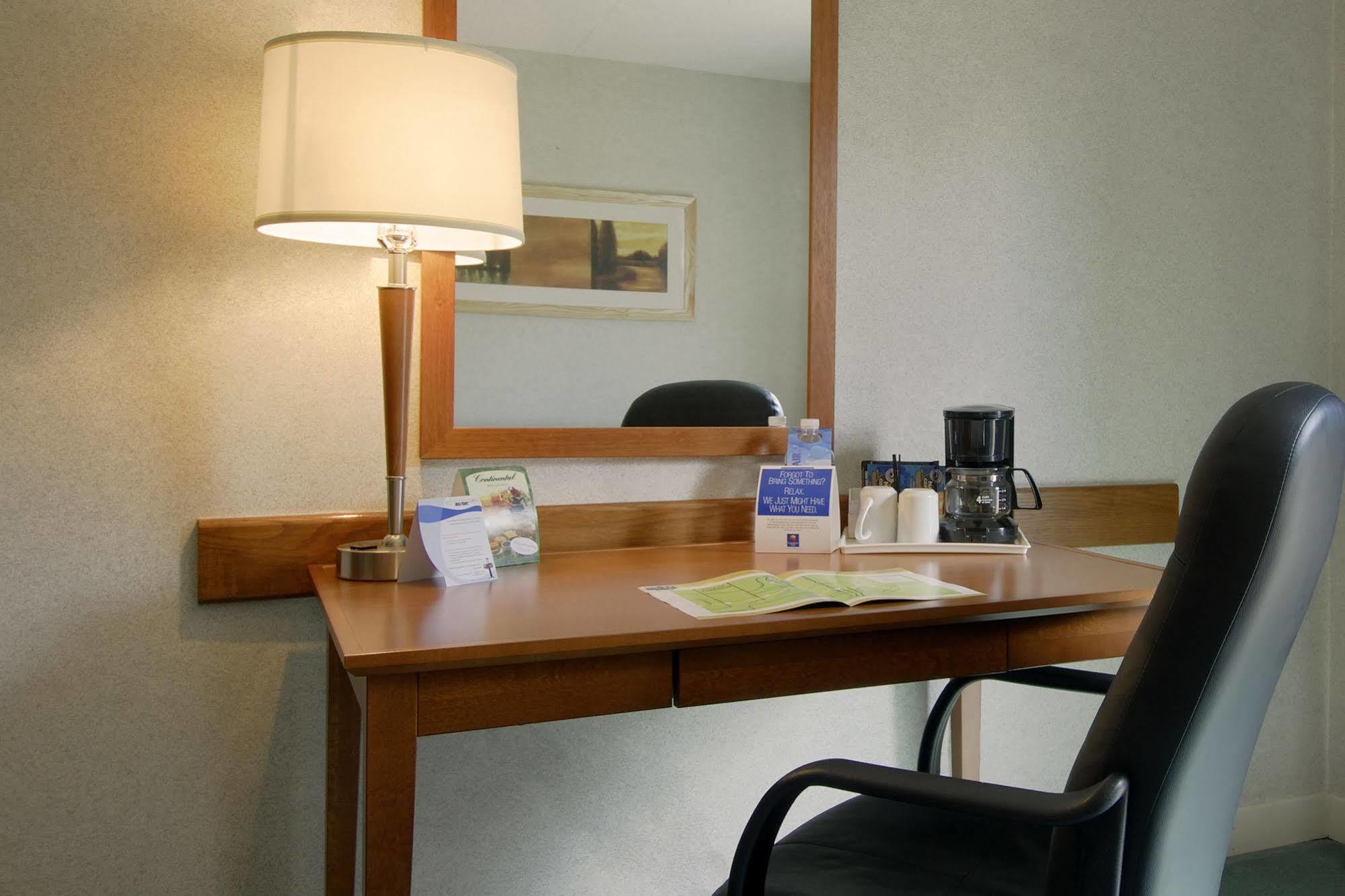 Comfort Inn Belleville Buitenkant foto